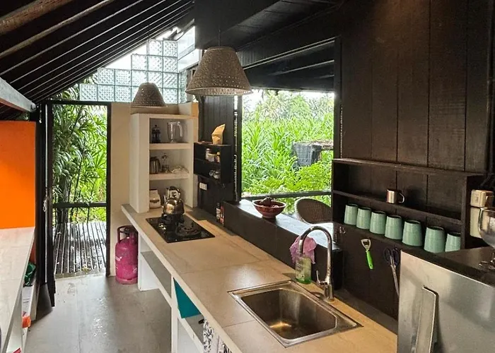 別荘 Bamboo T House ウブド